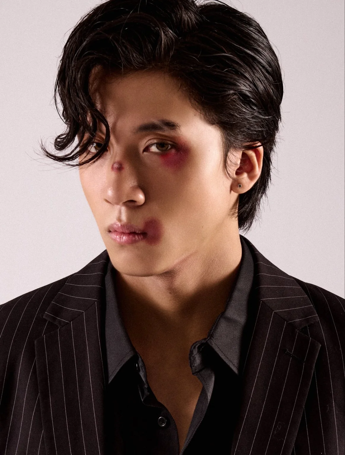 Neron Zach editorial close-up
